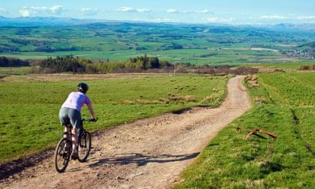 Top 10 traffic-free cycle rides in the UK